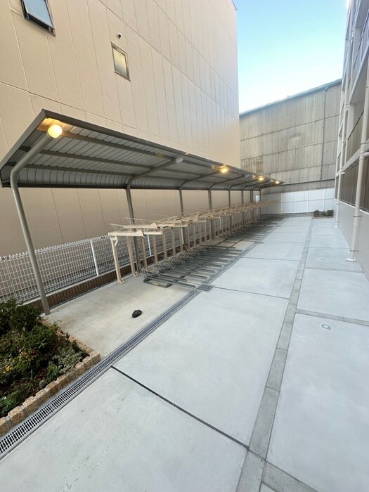 ｸﾛｰﾊﾞｰ・ﾚｼﾞﾃﾞﾝｽ京都西大路の物件外観写真