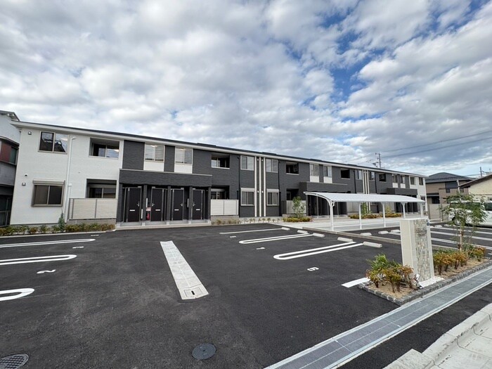 ブルースカイの物件外観写真