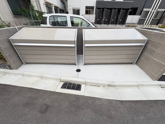 ブルースカイの物件外観写真