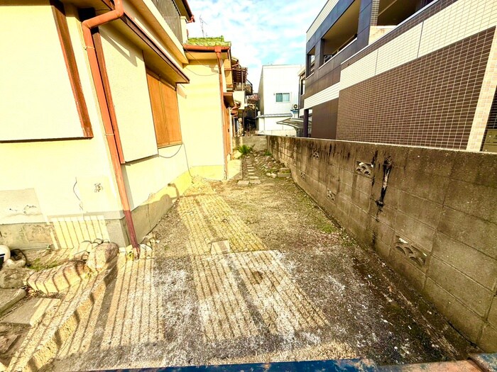 西村貸家の物件外観写真