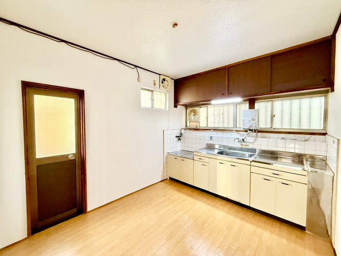 西村貸家の物件内観写真