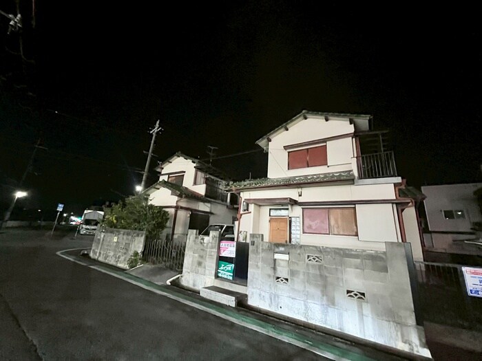 西村貸家の物件外観写真