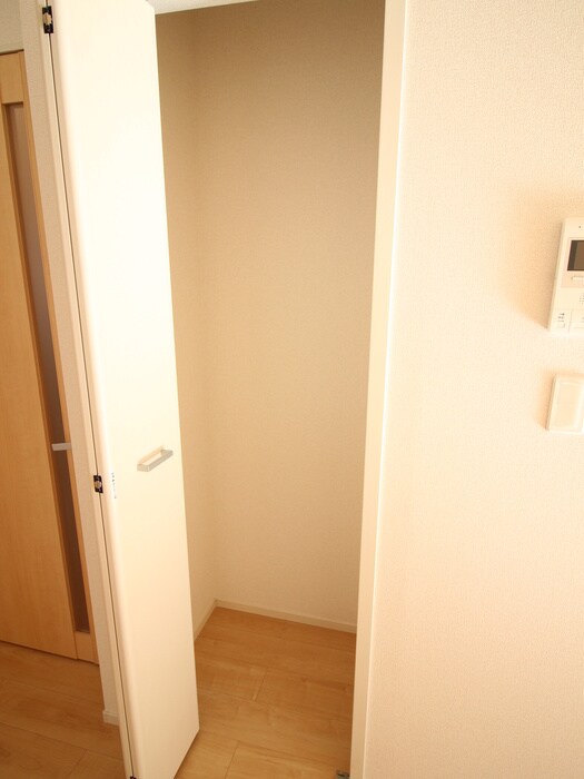 レジデンス酉島の物件内観写真