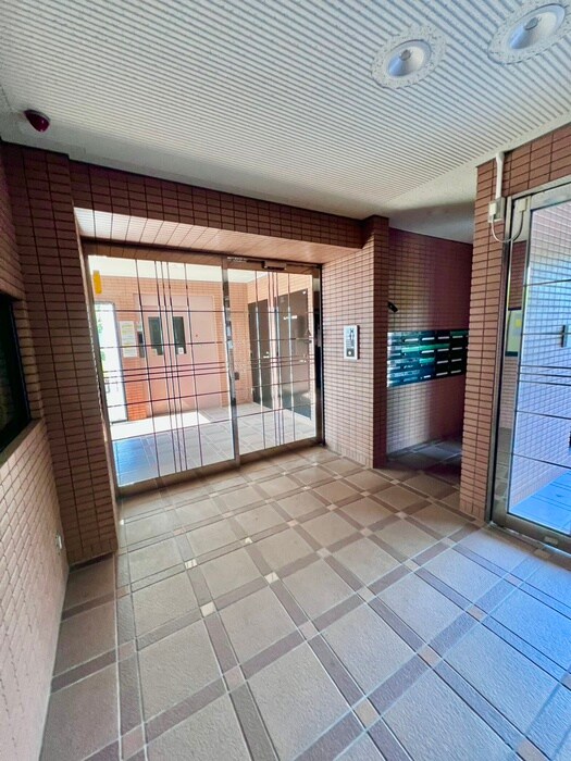 崇徳院ハイツの物件外観写真