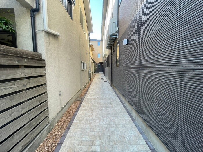 グランマーレ御所西の物件外観写真