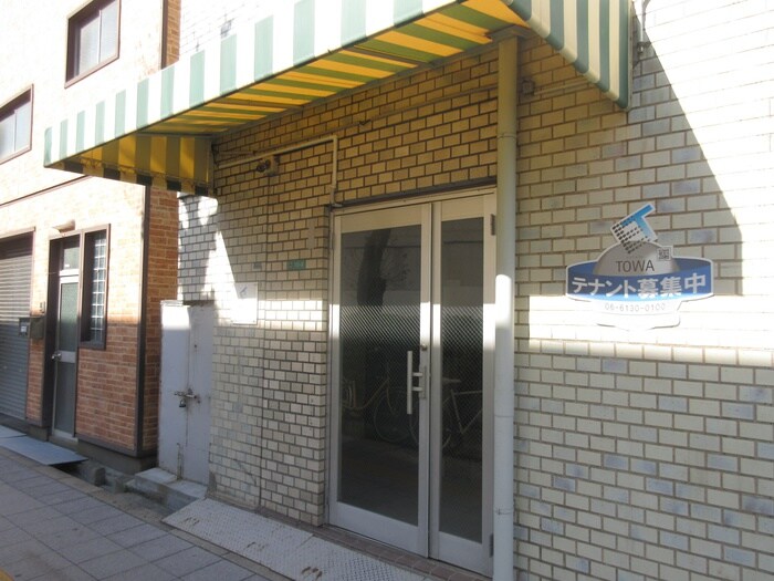 カツラビルの物件外観写真