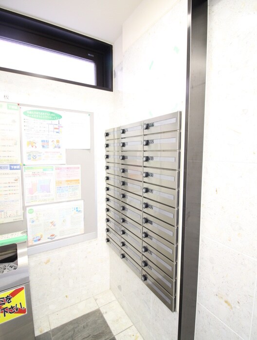 セントポ－リア西大路七条の物件外観写真