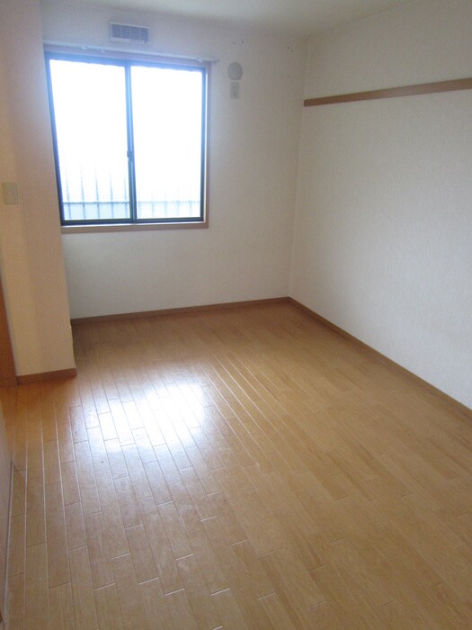 メゾン　ド　エトワールA棟の物件内観写真