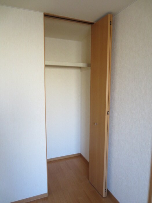 メゾン　ド　エトワールA棟の物件内観写真