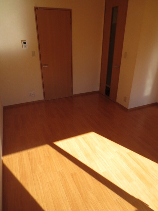 メゾン　ド　エトワールA棟の物件内観写真