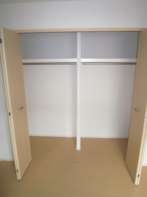 ファミ－ル　キンダⅡの物件内観写真