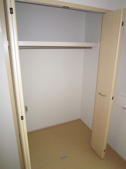 ファミ－ル　キンダⅡの物件内観写真