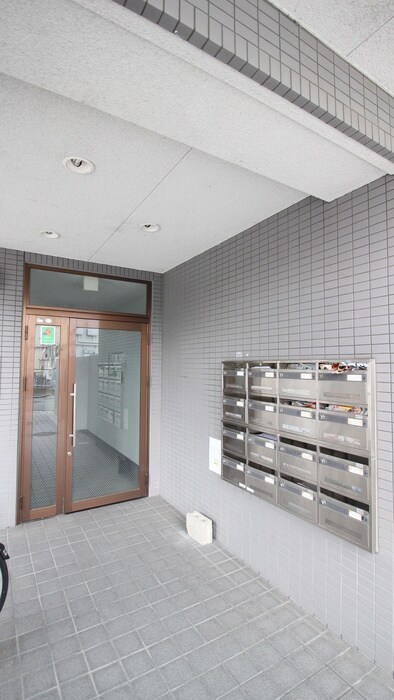 センターフィールドⅢの物件外観写真