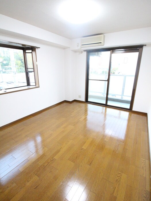 センターフィールドⅢの物件内観写真