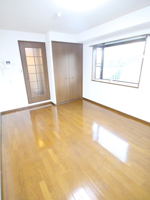 センターフィールドⅢの物件内観写真