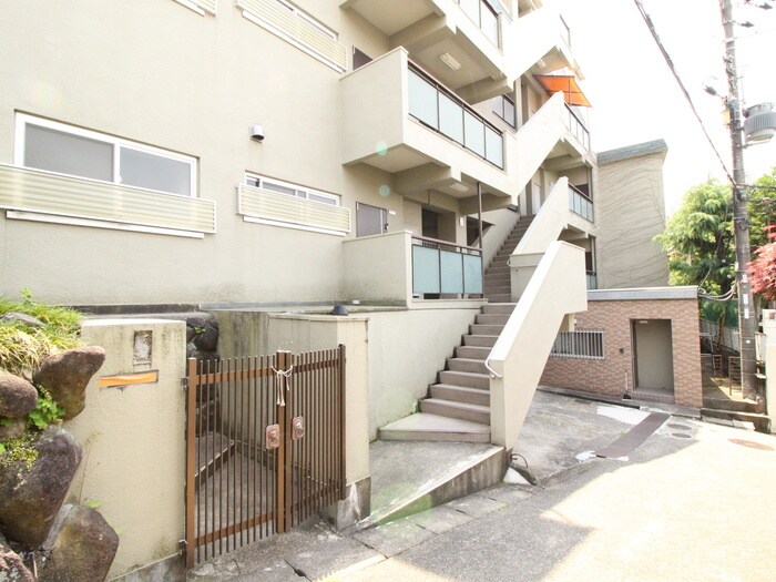 香里グリ－ンハイツの物件外観写真