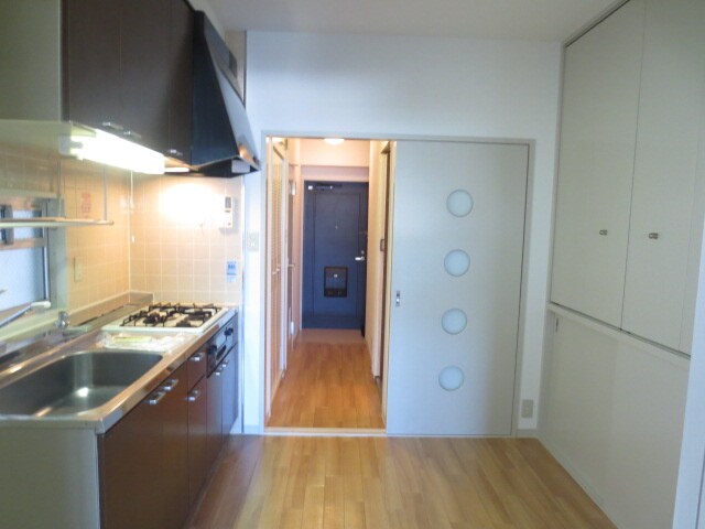 ジュエリ－・ウォ－ルの物件内観写真