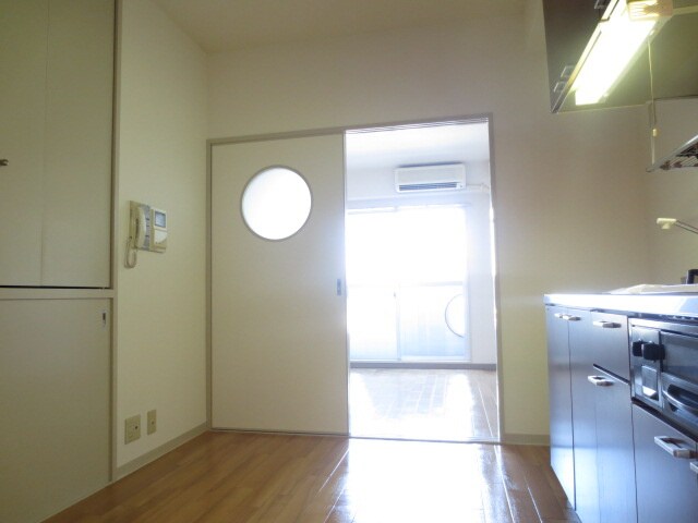 ジュエリ－・ウォ－ルの物件内観写真