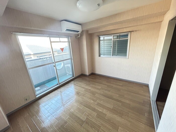 ジュエリ－・ウォ－ルの物件内観写真