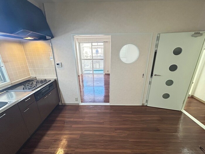 ジュエリ－・ウォ－ルの物件内観写真