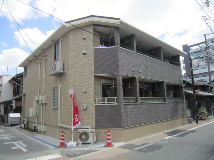 巽北ロイヤルヴィラの物件外観写真