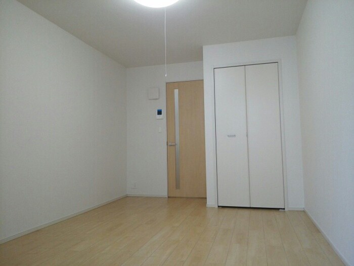 巽北ロイヤルヴィラの物件内観写真