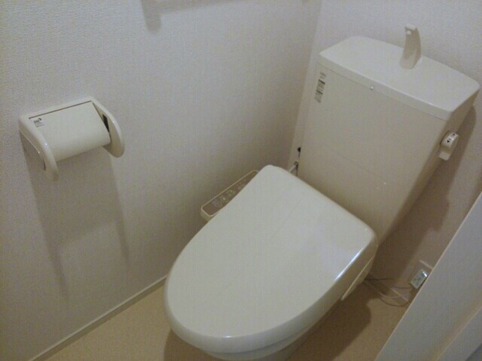 巽北ロイヤルヴィラの物件内観写真