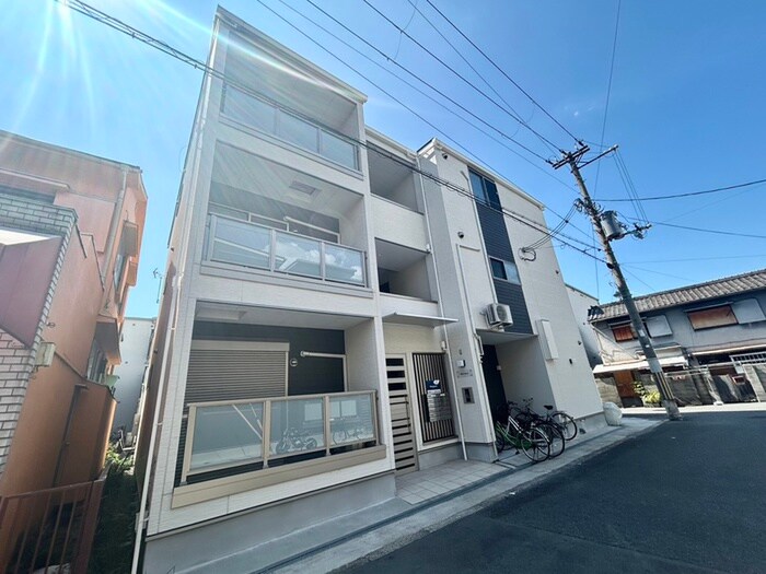 ＳＨＩＮ　Ｋｒｉｏｓの物件外観写真