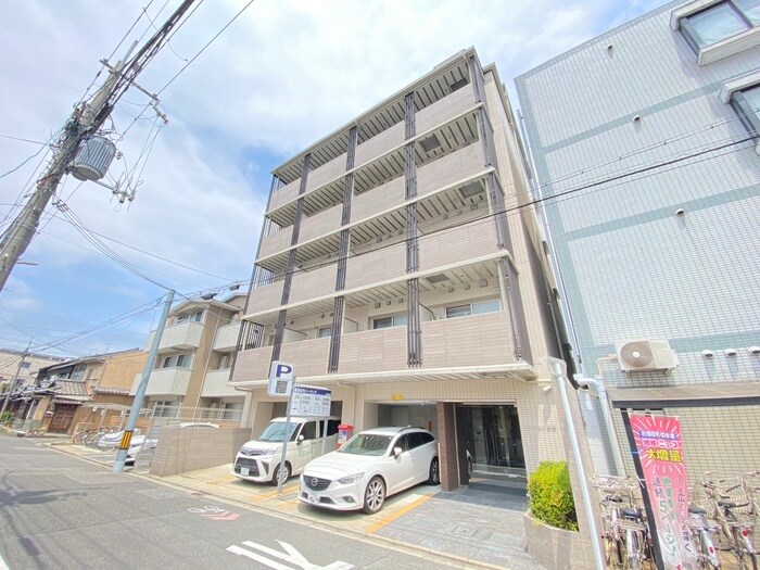 Palace-n西院の物件外観写真