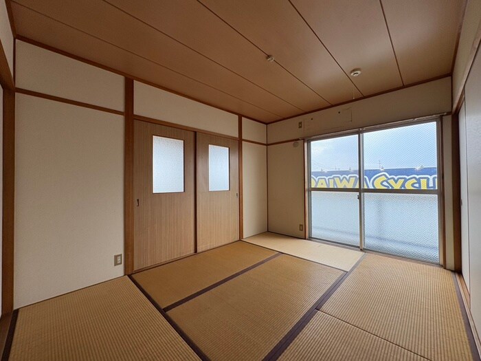 村上マンションの物件内観写真