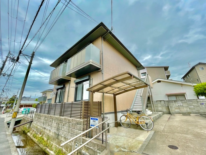 プランギ私部の物件外観写真