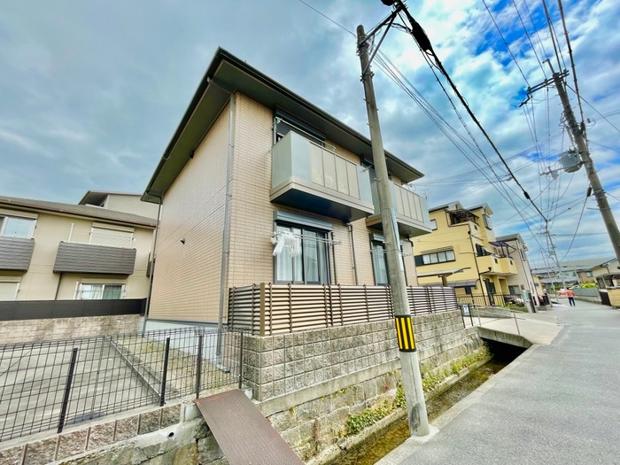 プランギ私部の物件外観写真