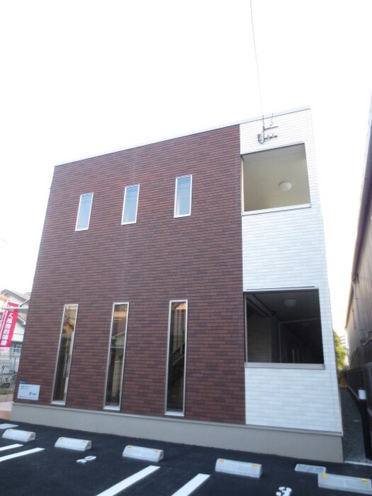 ラ・ルーチェの物件外観写真