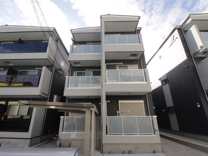 シャルム南巽の物件外観写真