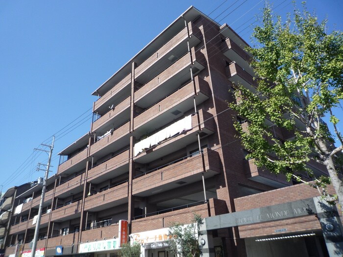 トゥ－・ル・モンド森の物件外観写真