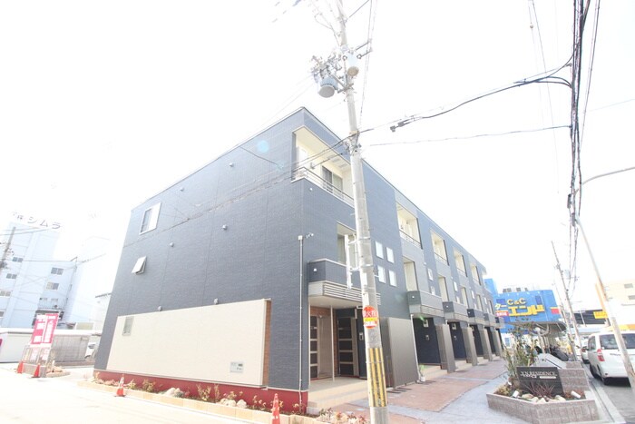 ワイ・エヌ・レジデンスの物件外観写真