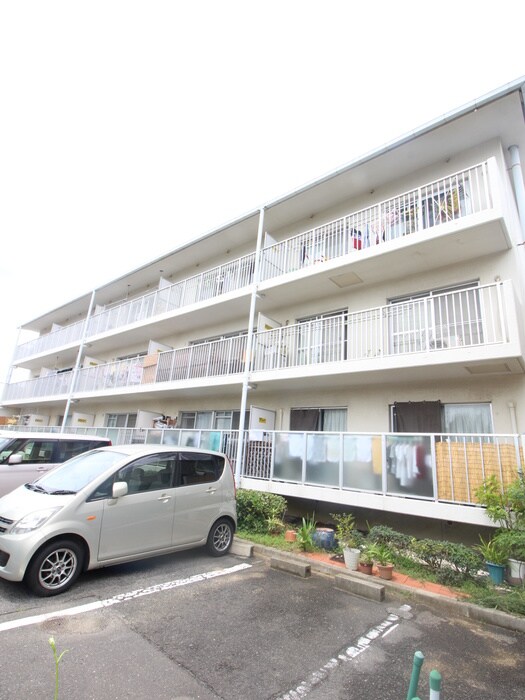 エステ－トハイツの物件外観写真