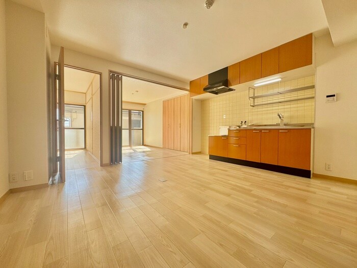 ＩＶＹ　ＣＯＵＲＴ　Ａの物件内観写真