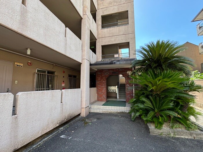 マンション紫明園の物件外観写真