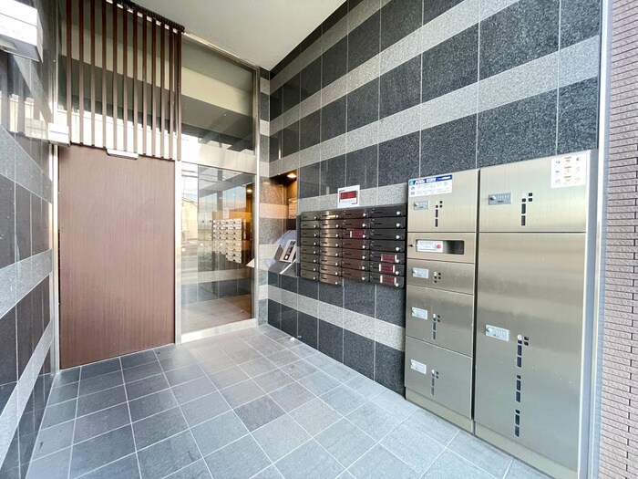 レジデンス薪の物件外観写真