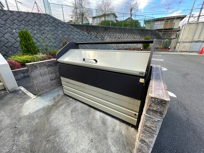 レジデンス薪の物件外観写真