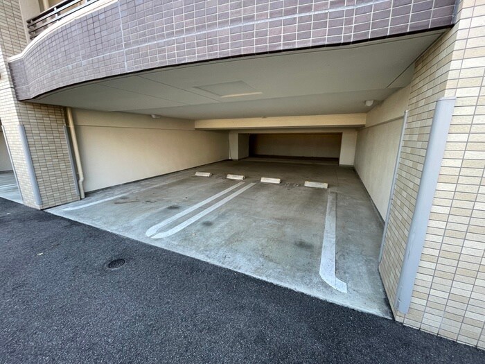 レジデンス薪の物件外観写真