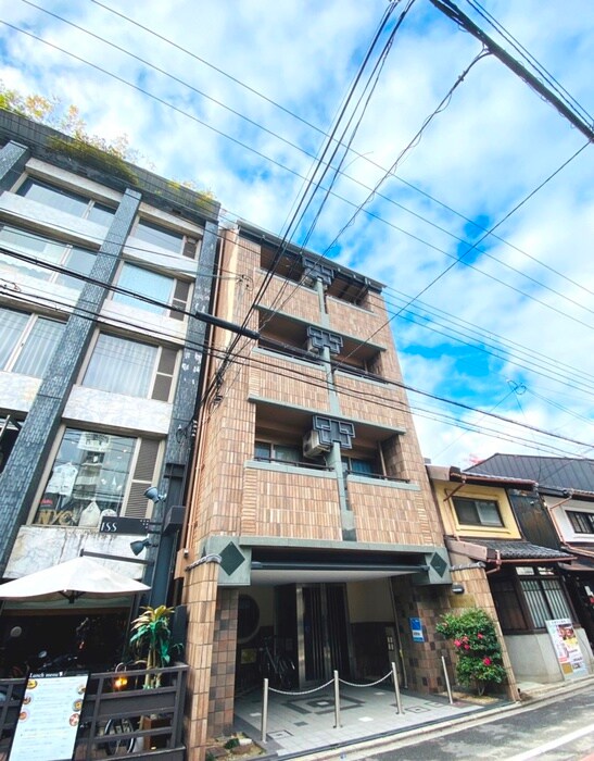 コモド麩屋町三条の物件外観写真