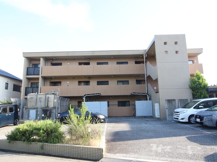 ミレニアムコ－トの物件外観写真