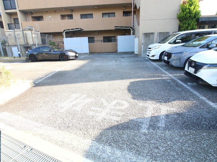 ミレニアムコ－トの物件外観写真