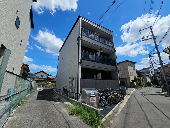 ノイヴェル吉田の物件外観写真