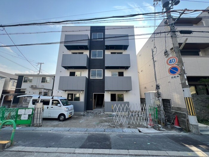 URBAN　COURT茨木春日の物件外観写真