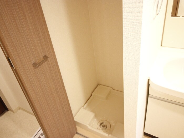 ﾗｲｼﾞﾝｸﾞｺ-ﾄ岸里玉出駅前(803)の物件内観写真