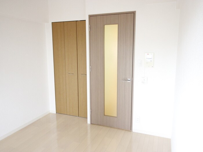 ﾗｲｼﾞﾝｸﾞｺ-ﾄ岸里玉出駅前(803)の物件内観写真