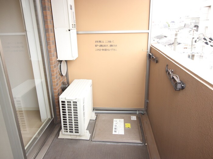 ﾗｲｼﾞﾝｸﾞｺ-ﾄ岸里玉出駅前(803)の物件内観写真